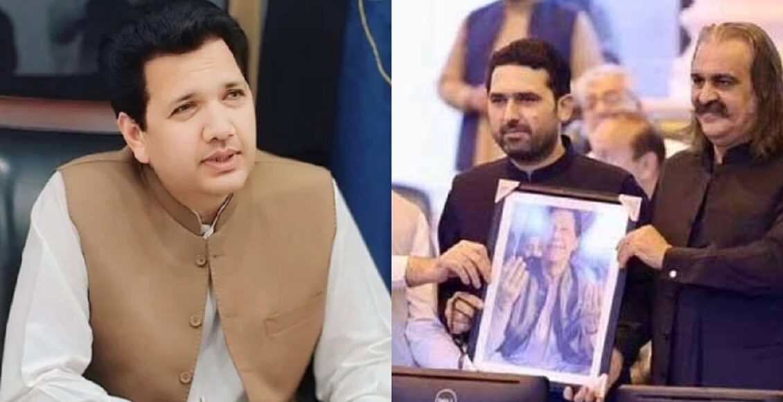 خیبرپختونخوا اسمبلی کے اپوزیشن لیڈر ڈاکٹر عباد اللہ میڈیا سے گفتگو کرتے ہوئے وزیراعلیٰ کے انتخاب کے خلاف عدالت جانے کا اعلان کرتے ہوئے۔