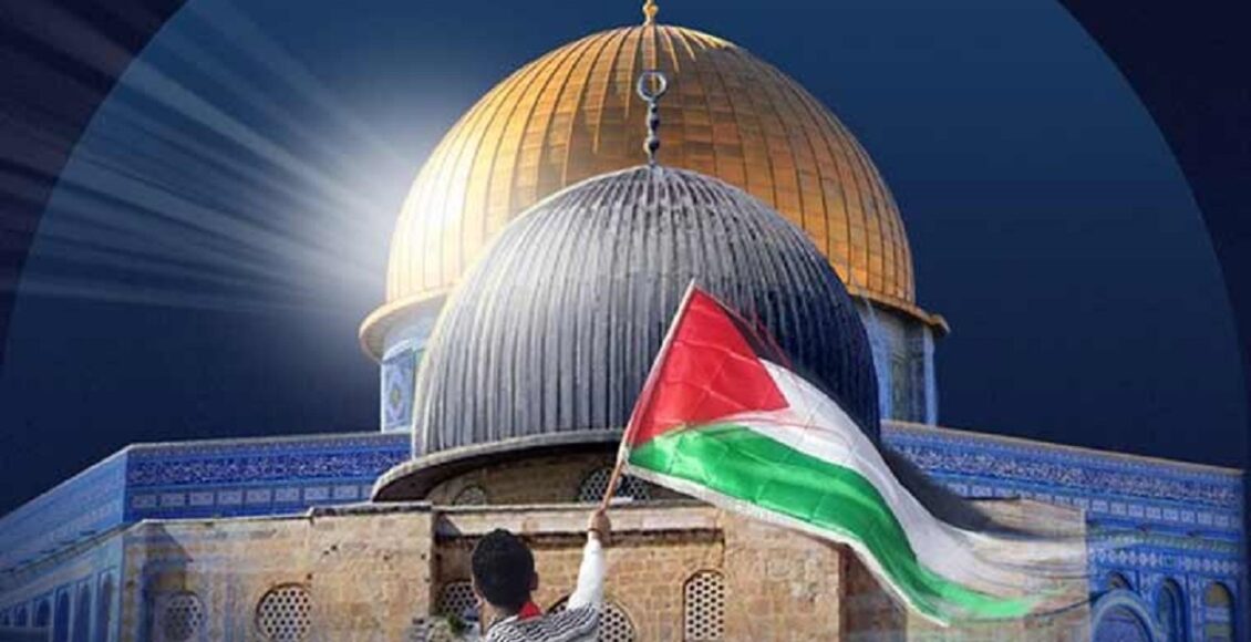 "اسرائیلی فورسز نے غزہ کے لیے امداد لے جانے والی گلوبل صمود فلوٹیلا کی کشتی کو قبضے میں لے لیا" اسرائیل نے فلوٹیلا کشتی قبضے میں لے لی فلسطین کے لیے امدادی بحری بیڑا غزہ کے لیے عالمی فلوٹیلا پاکستانی سینیٹر مشتاق احمد خان اسرائیل میں گرفتار اسرائیلی فوج اور فلسطین کی کشیدگی صمود فلوٹیلا کارکنان گرفتار غزہ میں انسانی بحران