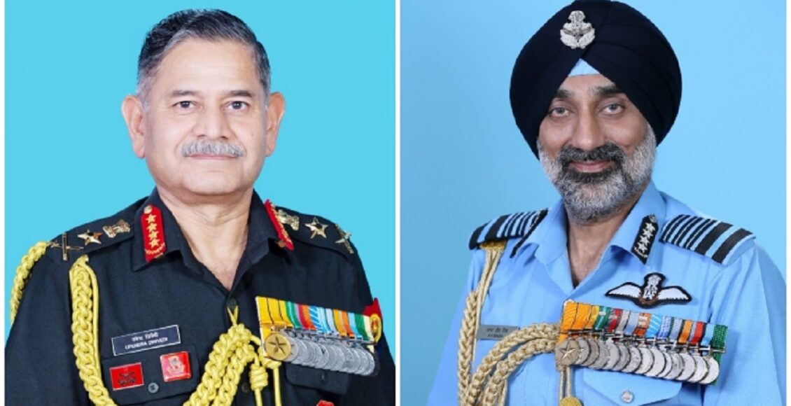 "بھارتی آرمی چیف اور فضائیہ سربراہ کے پاکستان مخالف بیانات، پاک فضائیہ کی بروقت جوابی کارروائی اور بھارتی طیاروں کی تباہی – پاک بھارت کشیدگی کی تازہ صورتحال" بھارتی آرمی چیف کی پاکستان مخالف دھمکیاں بھارت پاکستان جنگی کشیدگی پاک فضائیہ نے بھارتی طیارے گرائے بھارتی فضائیہ کے جھوٹے دعوے پاکستان بھارت فضائی جھڑپیں وزیر دفاع خواجہ آصف کا چیلنج آپریشن بنیان مرصوص پاکستان پاک بھارت سرحدی تنازع بھارتی میڈیا جنگی پروپیگنڈا