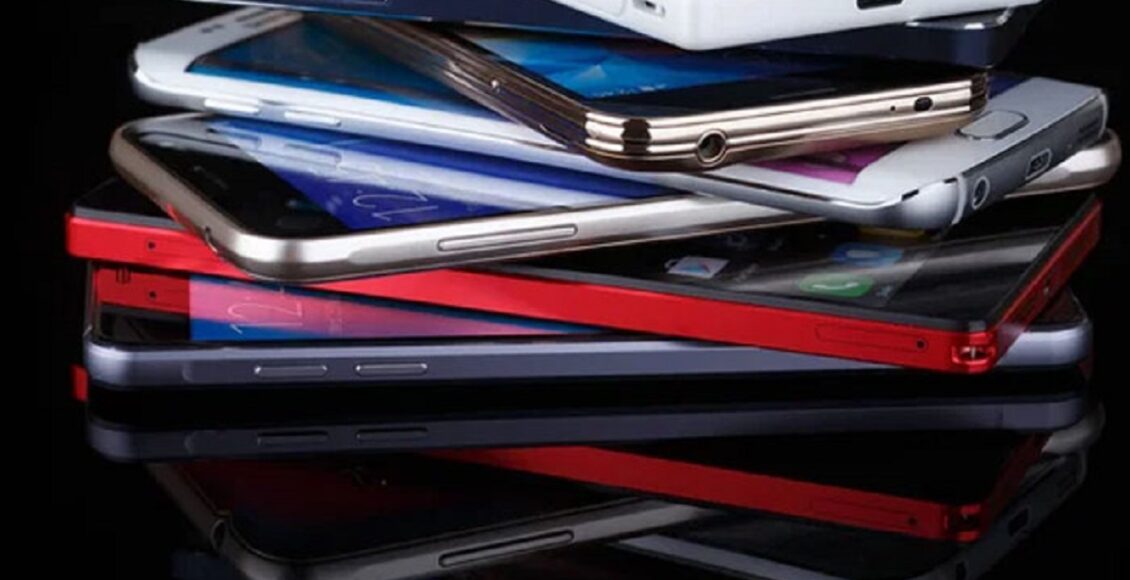 پاکستان نےگزشتہ 3 ماہ کے دوران 50 کروڑ ڈالرز کے موبائل فونز درآمد کرلیے