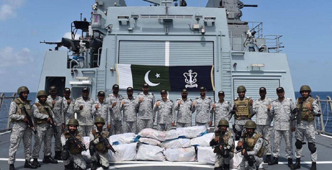 امریکی سینٹرل کمانڈ نے کامیاب آپریشن پر پاک بحریہ کو خراج تحسین پیش کیا ہے، سینٹ کام نے ایک بیان میں کہا کہ کارروائی سعودی قیادت میں قائم مشترکہ ٹاسک فورس 150 سے منسلک پی این ایس یرموک نے کی۔