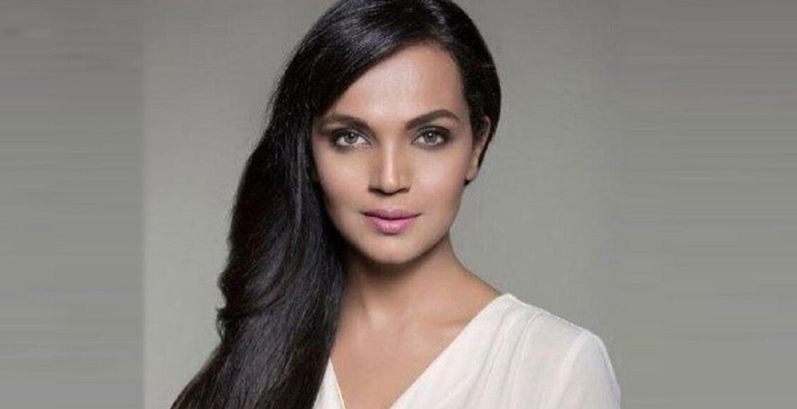 پاکستانی اداکارہ آمنہ شیخ شادی سے متعلق لڑکیوں کو مشورہ دیتی ہوئی ایک انٹرویو میں