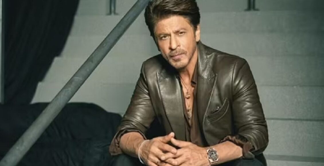 بالی وڈ انڈسٹری میں جہاں  شاہ رخ کی اداکاری کے چرچے عام ہیں وہیں  فٹنس بھی ان کی مقبولیت میں اضافے کی ایک وجہ ہے