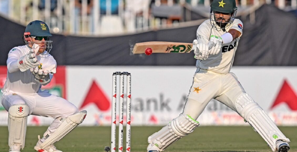 راولپنڈی: پاکستان اور جنوبی افریقا کے درمیان 2 ٹیسٹ میچز کی سیریز کے آخری ٹیسٹ کے تیسرے روز کا کھیل اختتام پذیر ہوگیا، پاکستان نے 4 وکٹوں پر 94 رنز بناتے ہوئے دوسری اننگز میں23 رنز کی برتری حاصل کرلی۔