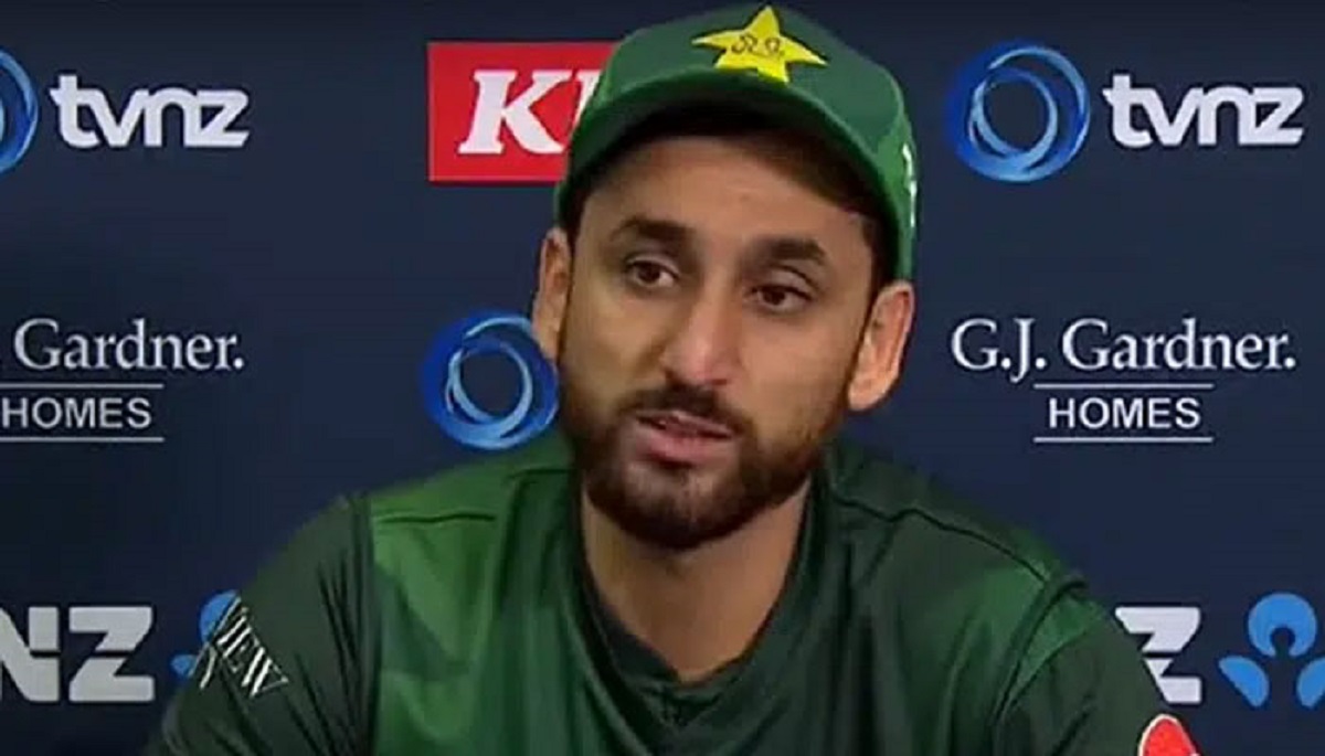 کھیلٹی ٹوئنٹی ورلڈکپ تک اسٹریٹیجی یہی رہےگی، سلمان علی آغا ٹی ٹوئنٹی ورلڈکپ تک اسٹریٹیجی یہی رہےگی، سلمان علی آغا فوٹو: فائل پاکستان ٹی ٹوئنٹی ٹیم کےکپتان سلمان علی آغا کا کہنا ہےکہ غلطیوں سے سیکھ کر ٹی ٹوئنٹی ورلڈکپ کی تیاری کریں گے، ٹی ٹوئنٹی ورلڈکپ تک اسٹریٹیجی یہی رہےگی۔ راولپنڈی میں پریس کانفرنس کرتے ہوئے سلمان علی آغا کا کہنا تھا کہ ایشیاکپ میں کافی کچھ سیکھا ہے، غلطیوں سے سیکھ کر ٹی ٹوئنٹی ورلڈکپ کی تیاری کریں گے، غلطیوں پربات ضرور کی جاتی ہے،کیونکہ غلطیوں کودہرانا نہیں چاہتے۔