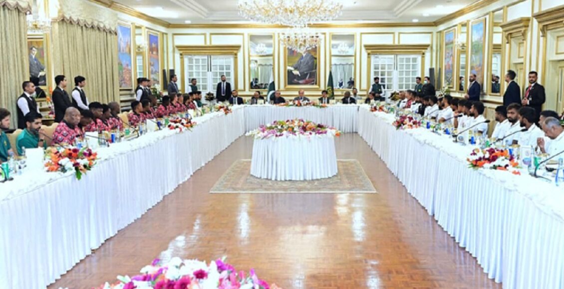 وزیر اعظم کا ظہرانہ: سہ ملکی سیریز کی ٹیموں کو خراجِ تحسین