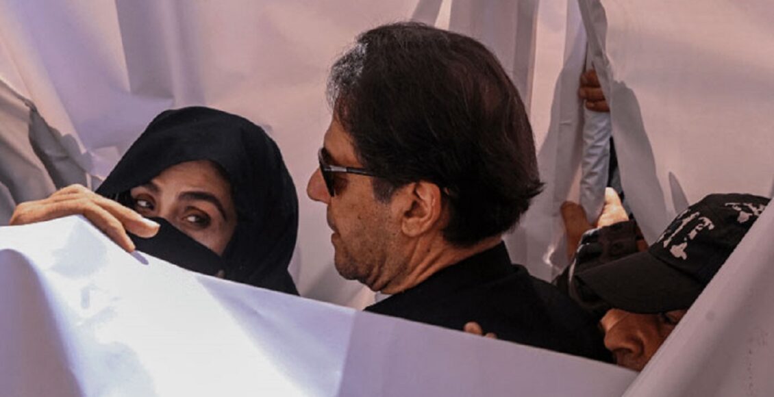 توشہ خانہ ٹو کیس: عمران اور بشریٰ بی بی کو 17، 17 سال قید کی سزا، دونوں پر 3کروڑ سے زائد جرمانہ بھی عائد