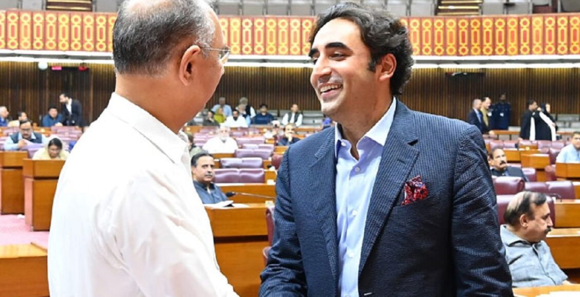 اسلام آباد: اپوزیشن اتحاد کے ذرائع کا کہنا ہےکہ پاکستان تحریک انصاف (پی ٹی آئی) نے 2 روزہ قومی کانفرنس کے سلسلے میں پیپلز پارٹی سے رابطےکا فیصلہ کیا ہے۔