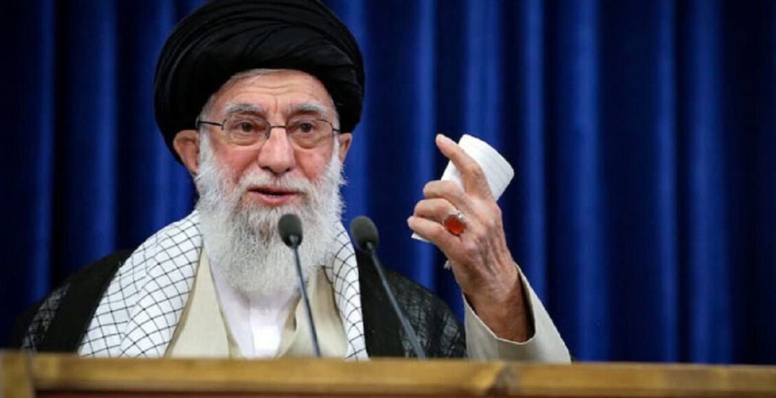 تہران: ایران کے سپریم لیڈر آیت اللہ خامنہ ای نے کہا ہےکہ ایران کرائے کے فوجیوں کو برداشت نہیں کرے گا۔