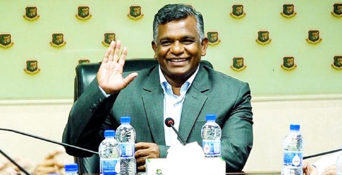 بنگلادیش کرکٹ بورڈ کے سربراہ امین الاسلام آئی سی سی کے ہنگامی اجلاس میں شرکت کے لیے پاکستان پہنچ گئے۔