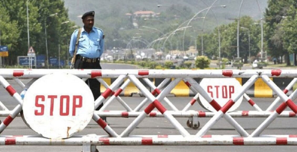 ضلعی انتظامیہ کی جانب سے جاری بیان میں کہا گیا ہے کہ وفاقی دارالحکومت میں دفعہ 144 نافذ ہے، دفعہ 144 کے تحت ہر قسم کے اجتماعات کو غیرقانونی تصور کیا جائے گا۔