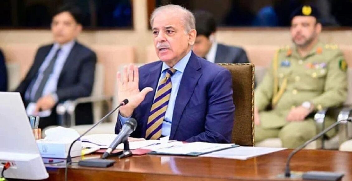 ذرائع کےمطابق سرکاری ملازمین کی تنخواہوں میں دو فیز میں اضافہ ہوگا، گریڈ ایک سے16 کےملازمین کی تنخواہوں میں زیادہ اضافہ ہوگا۔ 