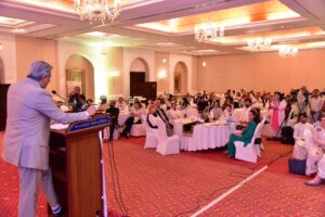 نیشنل کمیشن برائے انسانی حقوق (این سی ایچ آر) اور یونیسیف کے اشتراک سے جمعرات کو ملک میں چائلڈ لیبر سے متعلق قومی رپورٹ کا اجراء کر دیا گیا۔این سی ایچ آ ر کی پریس ریلیز کے مطابق جاری کی گئی رپورٹ ’’پاکستان: چائلڈ لیبر سرویز، شواہد برائے عمل‘‘ تقریباً تین دہائیوں بعد بچوں سے مشقت کے حوالے سے پہلا قومی سطح کا نمائندہ ڈیٹا سیٹ ہے

