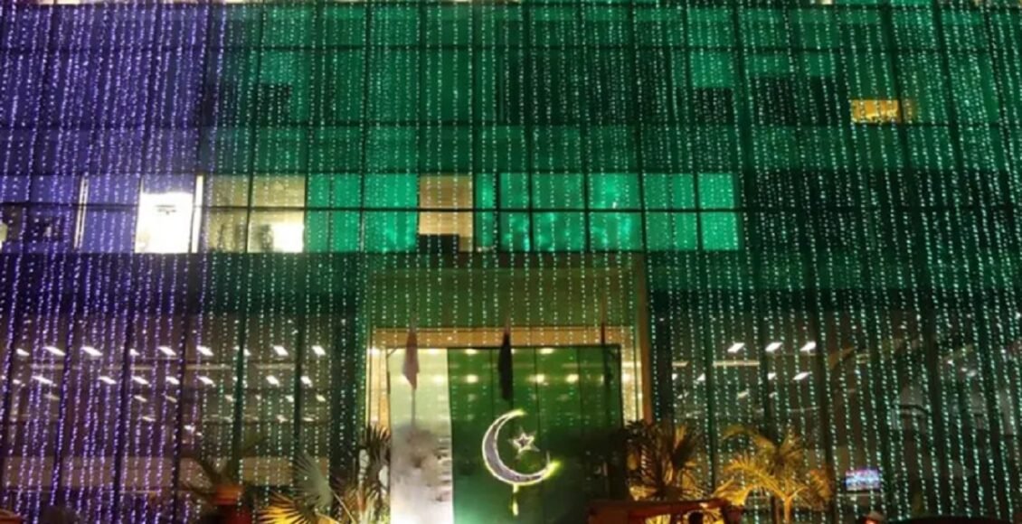 ملک بھر میں آج 79 واں جشن آزادی ملی جوش و جذبے کیساتھ منایا جارہا ہے